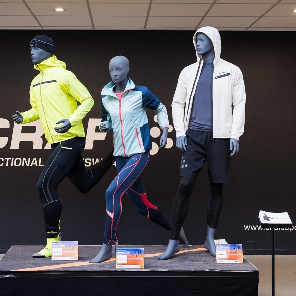 BINK - Mannequin runner homme, tête abstraite, gris
