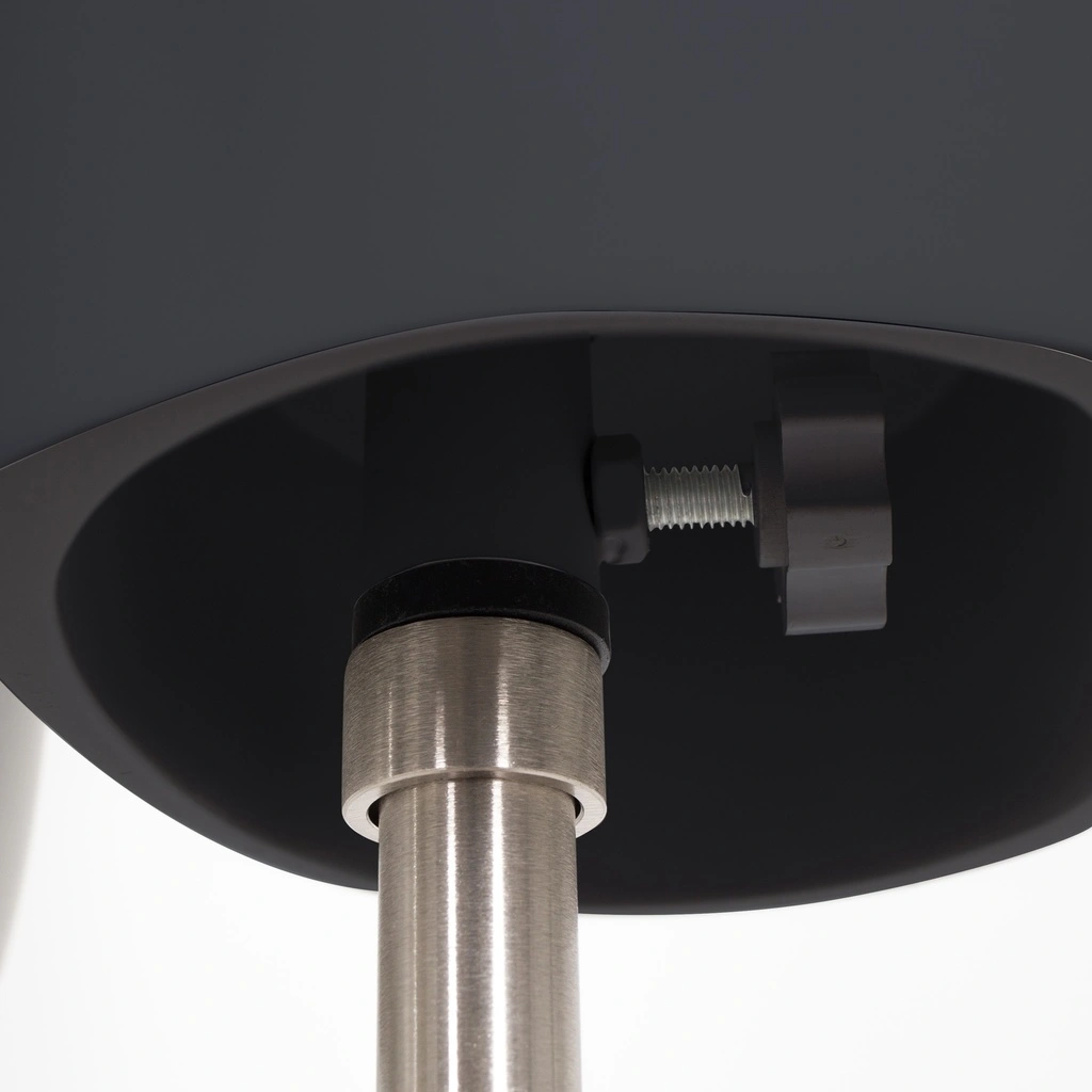 BINK - Sport damestorso met benen, grafiet grijs, metalen sokkel, gestilleerd hoofd, pose 201