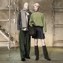 Realistische damesetalagepop, urban stijl, wit mat, staande pose 012