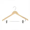 Percha con clips de madera de loto con acabado natural lacado para ropa de mujer y hombre, ancho de 44 cm, gancho brillante - caja de 100 unidades.